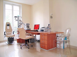 Photo n°2 de Dr Nathalie Grodner à Paris (Ophtalmologiste)