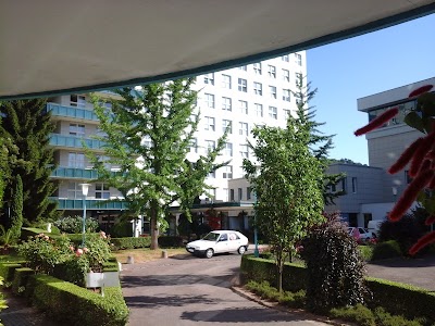 Photos of L&aacute;z&aacute;r County Hospital in St.