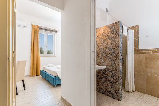 Hotel reverse - Visual