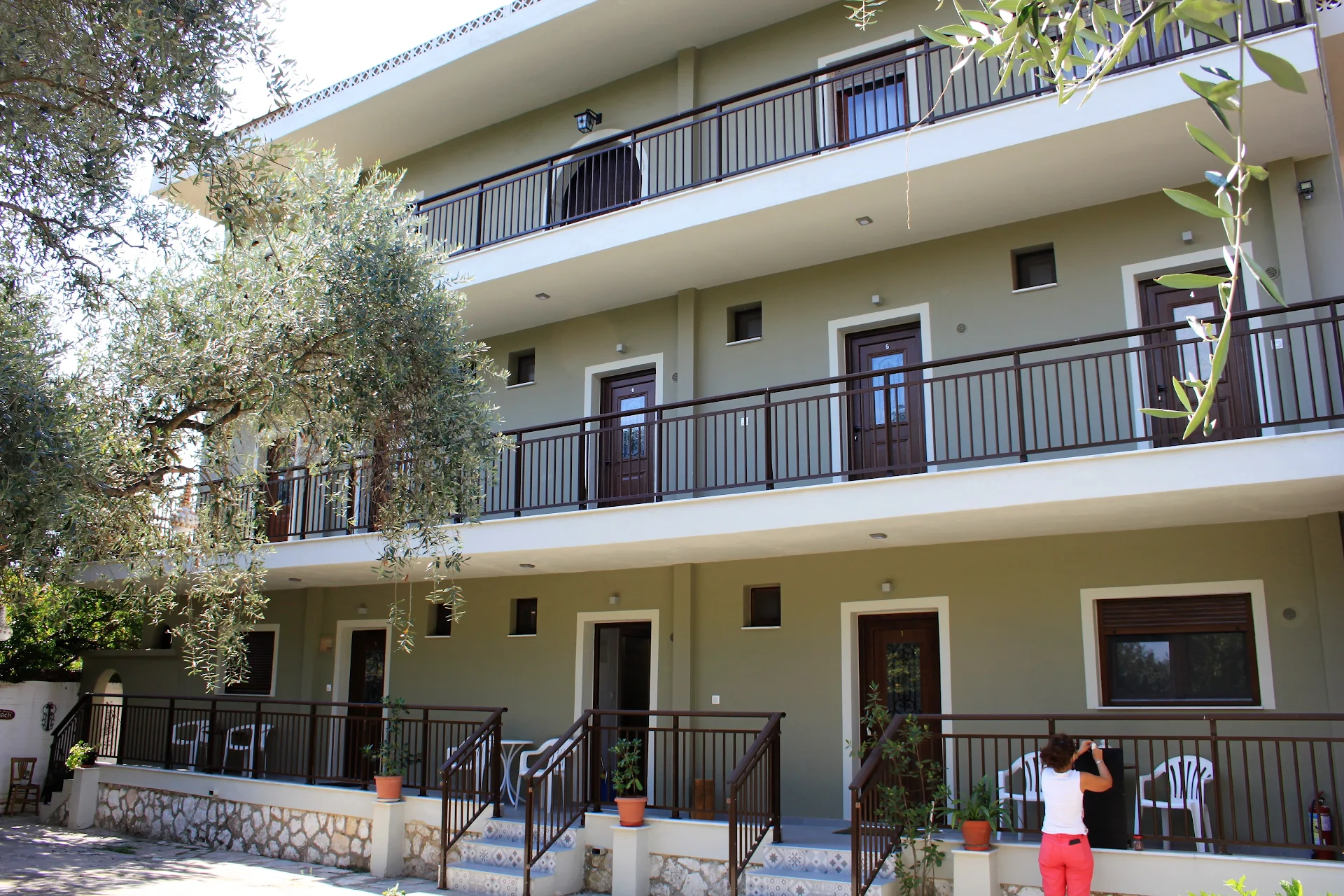 House Ekton