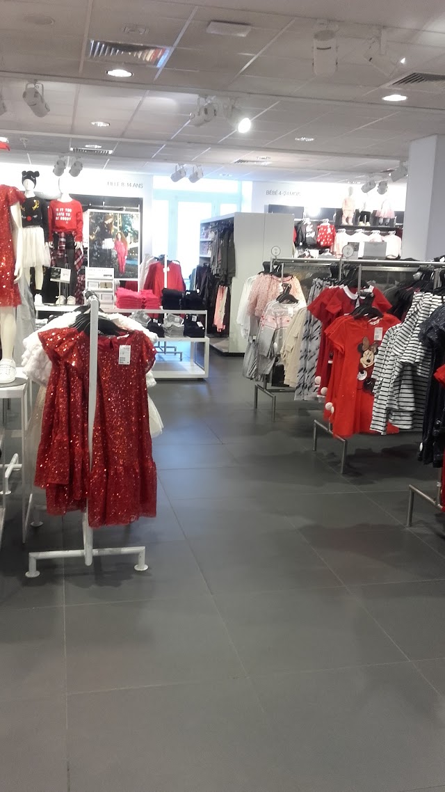 H&M