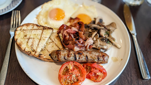Carluccio's - Visual
