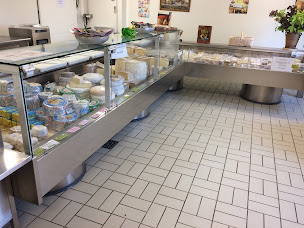 Photo n°32 de Laiterie Fromagerie Duroux à Rilhac-Xaintrie (Fromagerie)