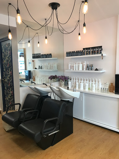 COVEN hairdresser - Salon de coiffure Annecy - Thumbnail