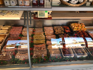 Photo n°5 de Esteves sk à Coëx (Boucherie)