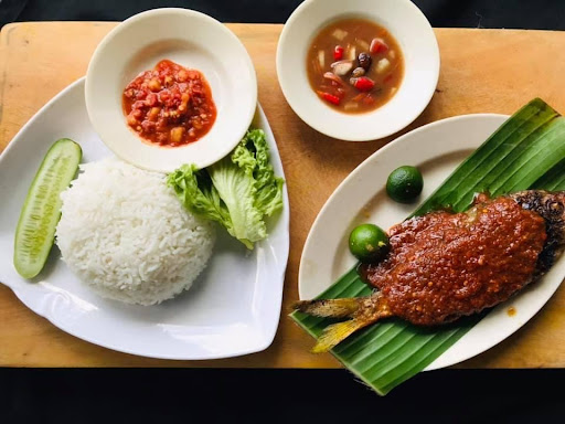 Derhu Ikan Bakar Paka
