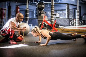 Photo n°15 de District Training Zone à Montreuil (Professeur de yoga)