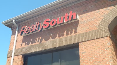Photos of Chris Lee and Rusty's Team at RealtySouth