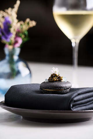 Course Restaurant by null