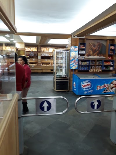Photos of Panaderia La Araucana