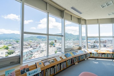 上山市立図書館