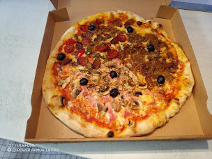 Photo n°1 de Food Truck le coin pizza à Cesseras (Pizzas à emporter)