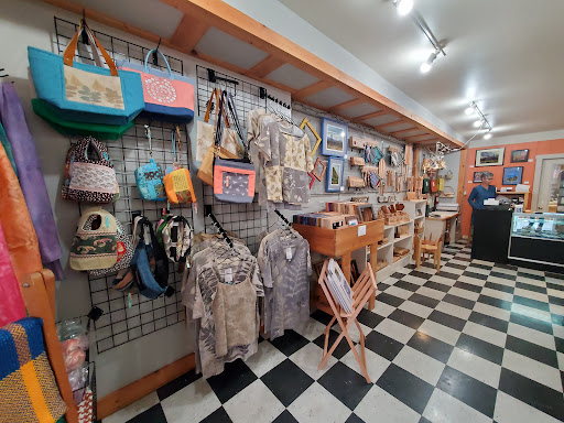 River Roads Artisans Gallery - Thumbnail