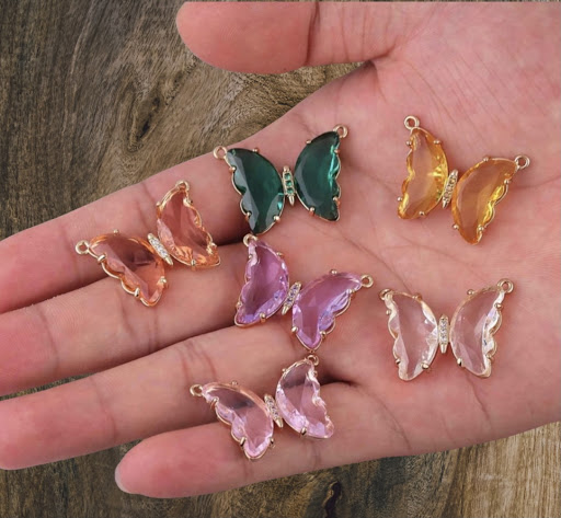 Dainty Designs