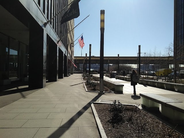 WALL STREET BUSINESS CENTER - WSJ.US.COM