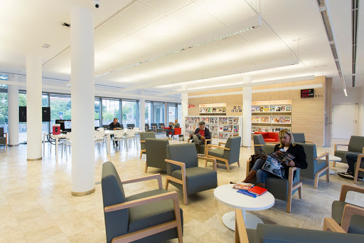 Biblioteca Central de Cerdanyola - Thumbnail