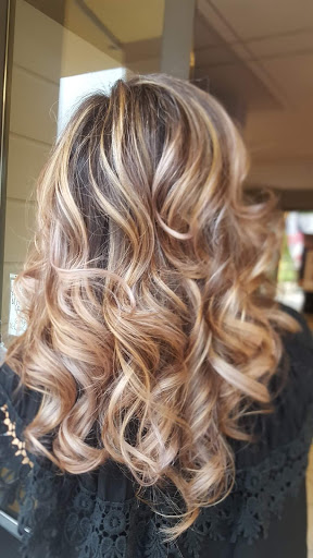 Moda Capelli Snc Di Miriam E Giuliana Pandolfi - Thumbnail