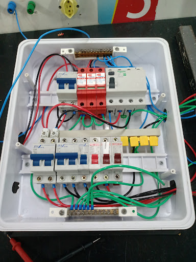 Eletricista residencial e predial ..S.E