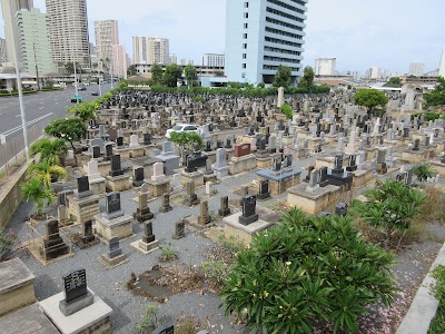 Mōʻiliʻili Japanese Cemetery