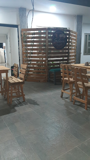 Salem la casa del placer