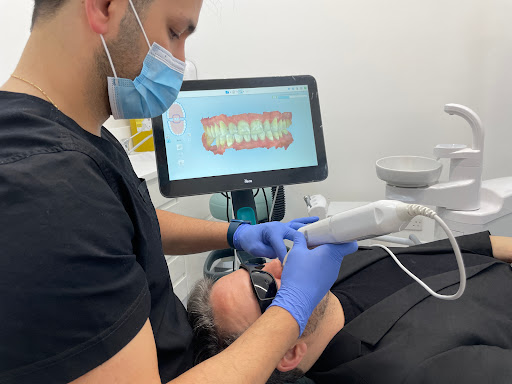 Thousand Smiles | Invisalign Offer, Orthodontic and Implant centre Gallery - United Kingdom