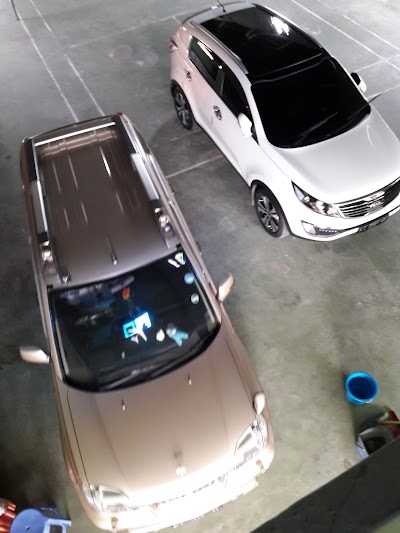 car-dealer