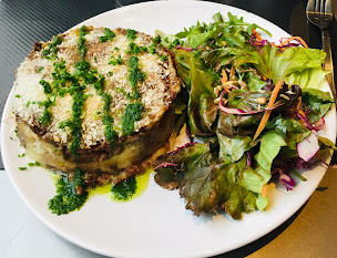 Photo n°11 de Mademoiselle Fifi Restaurant Marseille à Marseille (Magasin d'antiquités)