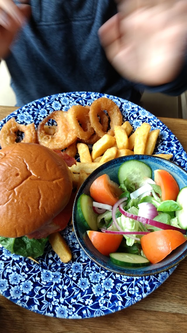 The Metropolitan Bar