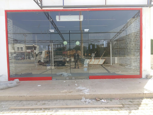 Güneri Cam