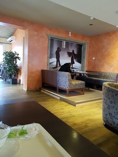 Photos of Laada Bistroo