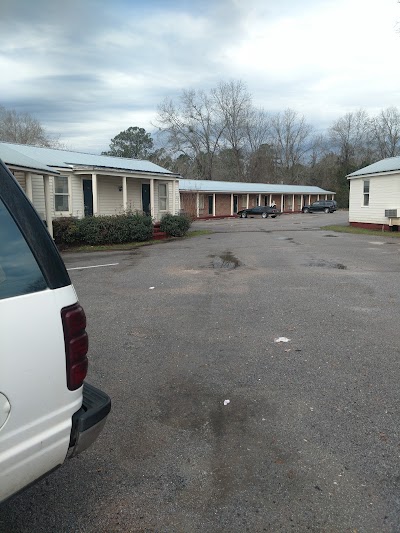 Photos of Windwood Inn