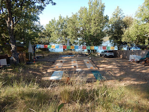 Photo n°9 de Yoga au bord du lac, verdon. Cours et stages de yoga à Montagnac-Montpezat (Centre de yoga)