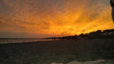 Barrington Beach Parking