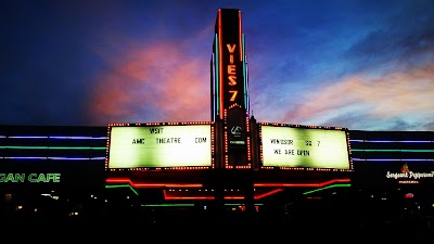 AMC CLASSIC Windsor Square 7