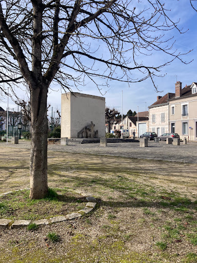 Monument aux Déportés, Fusillés et Internés de l'Yonne - Thumbnail