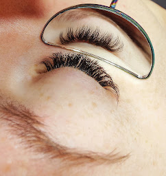 Photo n°7 de Éphémère Beauté à Trédarzec (Service de blanchiment des dents)