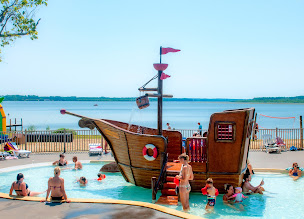 Photo n°4 de Camping Capfun - Paillotte à Azur (Piscine)