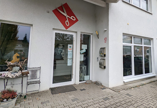 Friseur Pfedelbacher Haar-Treff Yvonne Rapp - Thumbnail