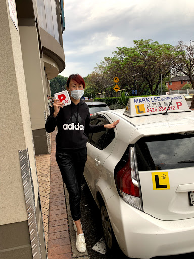 Hurstville Asia Driving School 悉尼华人驾校 学车教练 Logo