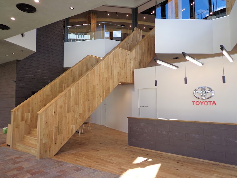 トヨタカローラ名古屋 千種都通店