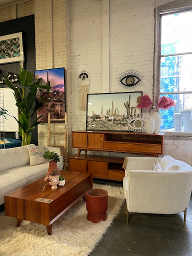 City Liquidators - Visual
