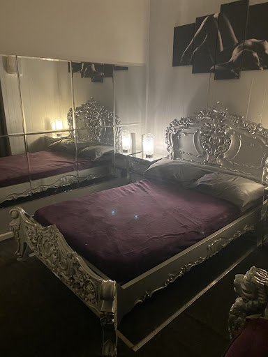 Brooklyn’s massage parlour