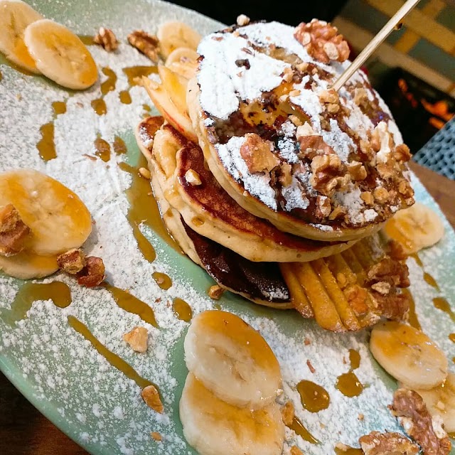 Cafe Chantilly