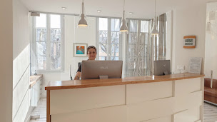 Photo n°6 de Cabinet des docteurs Heraud, Monville et Weidmann à Aix-en-Provence (Dentiste cosmétique)