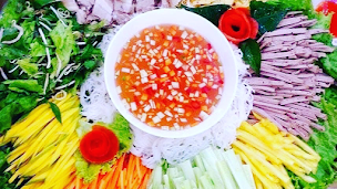 Photo n°28 de Resto Viet au SQUARE HENRI IV à Rouen (Traiteur)