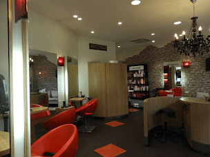 Photo n°5 de Art & A à Nogent-le-Rotrou (Salon de coiffure)