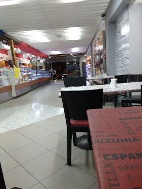 Paseo de Compras La Terminal, Author: Patricia Errubidarte