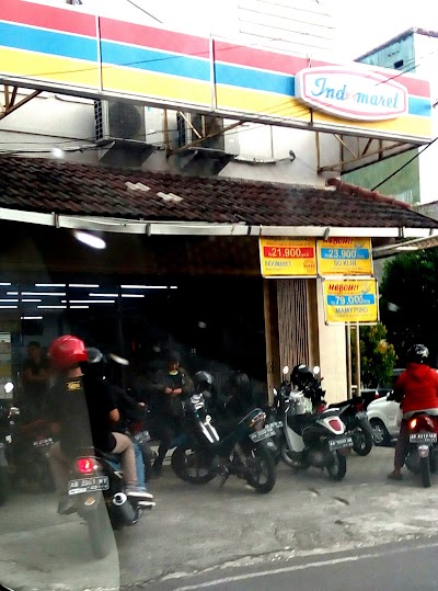 Photos of Indomaret Pakuningratan