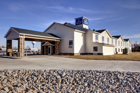 Cobblestone Hotel & Suites - Newton 100 S Gregory Dr, Newton, IL 62448