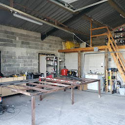 Photo n°4 de Métal Concept 84 à Maubec (Atelier de métallerie)